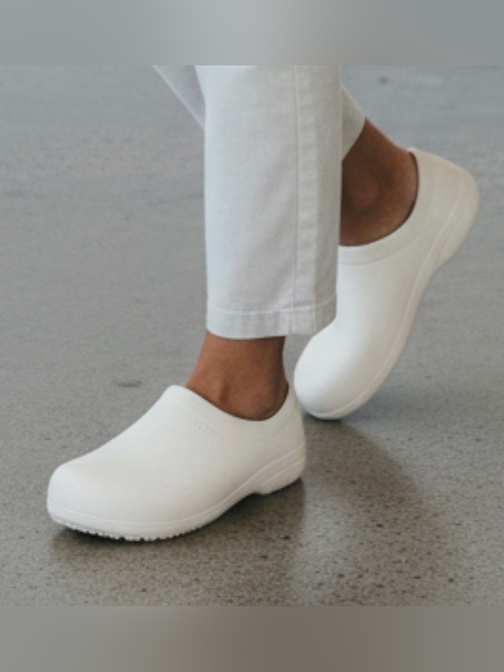 CROCS ON-THE-CLOCK WORK SLIP-ON